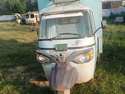 Buy PIAGGIO APE E XTRA FX on Ayvens Carmarket