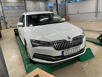 Köp SKODA Superb på Ayvens Carmarket