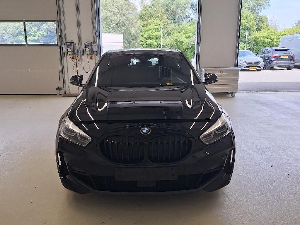 BMW 1 Series M-SPORT 136 CV Packs; Business; Light; Storage; LED fog Lights; Sound System;