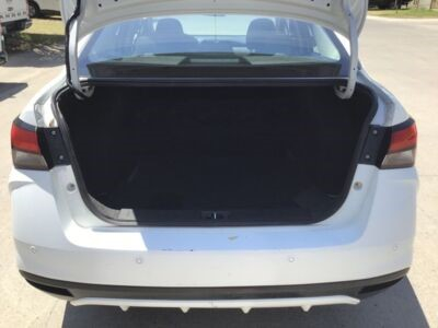 Acquista NISSAN NISSAN VERSA a Ayvens Carmarket