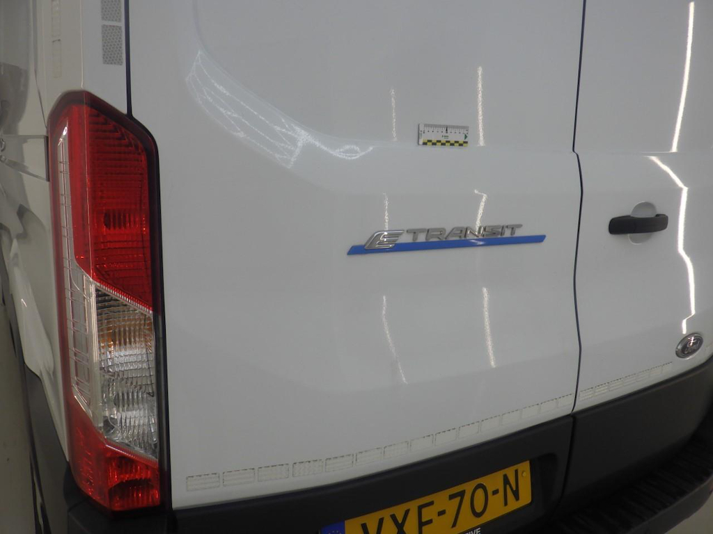 Foto 24 van Ford E-transit