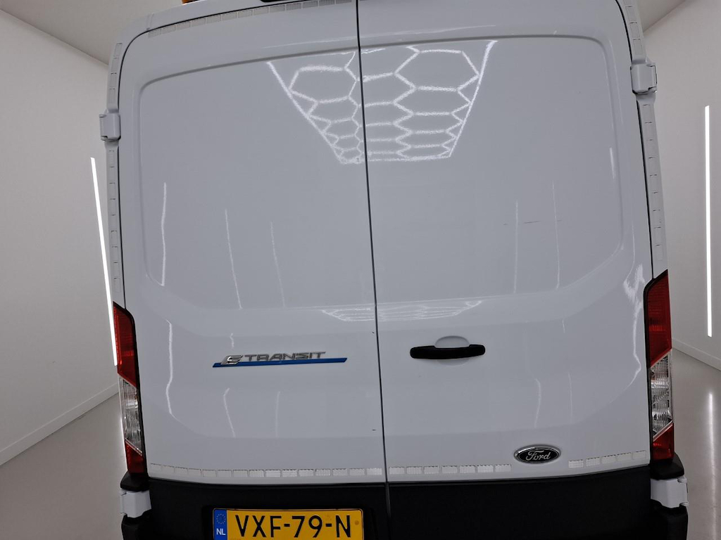Foto 31 van Ford E-transit
