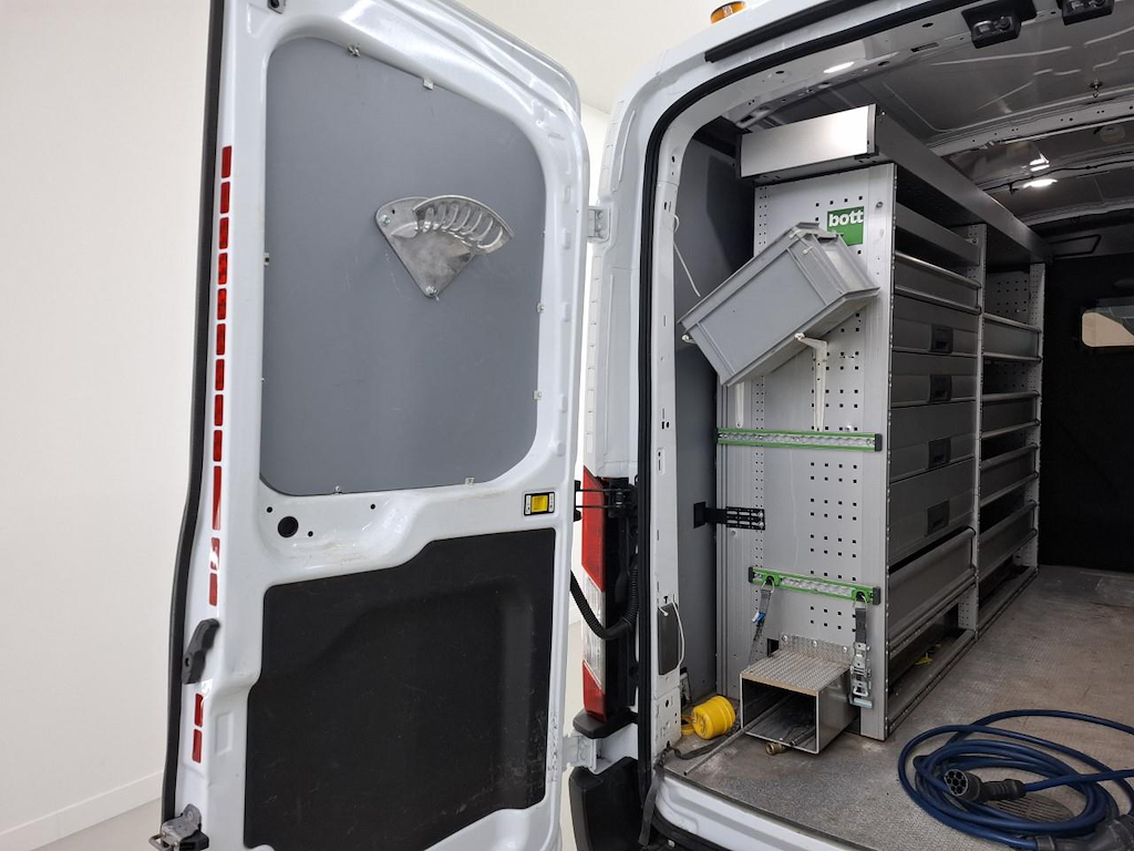 Foto 41 van Ford E-transit