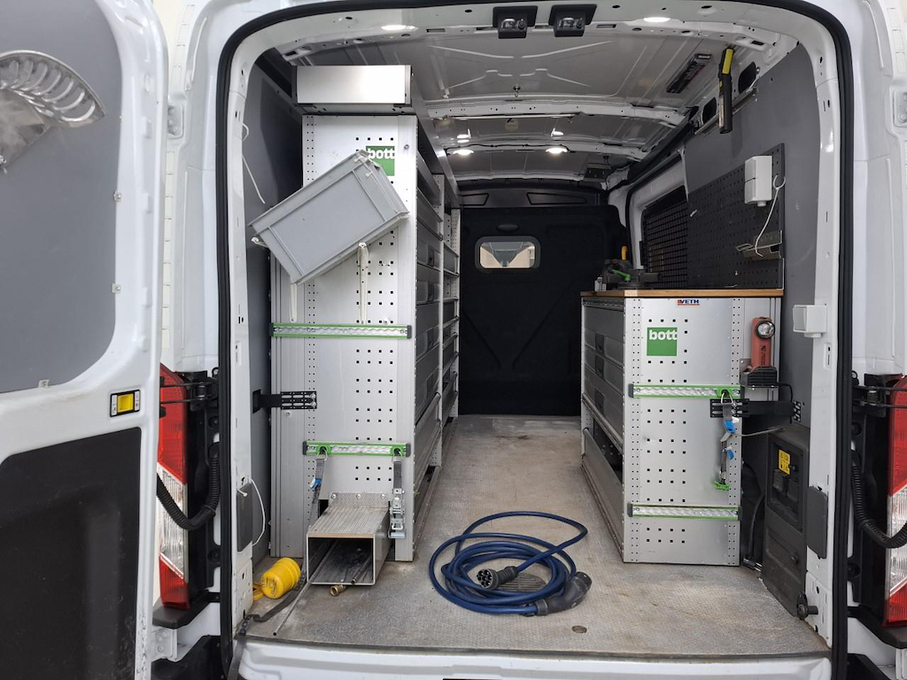 Foto 42 van Ford E-transit