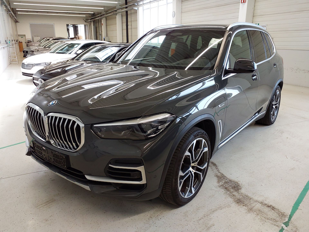 BMW X5 3.0 XDRIVE45E A X LINE
