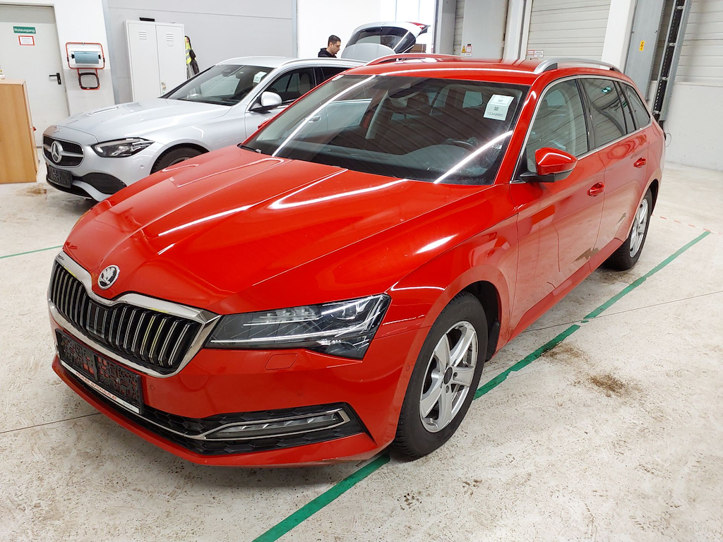 Skoda Superb COMBI 2,0 TDI STYLEDSG