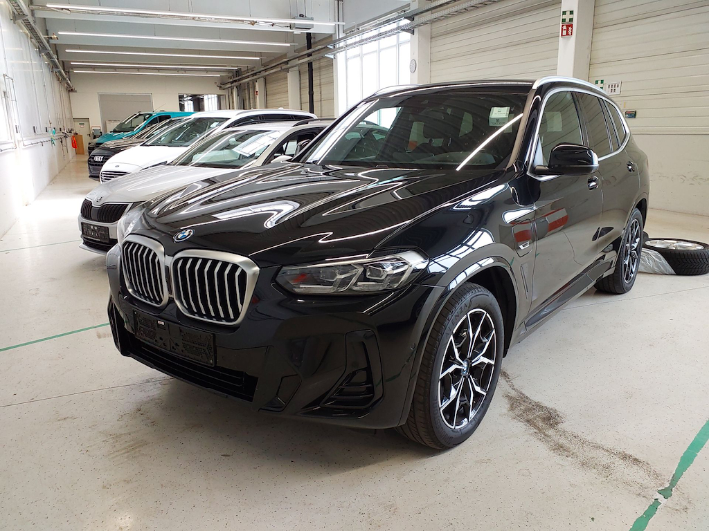 BMW X3 2.0 XDRIVE30E A X LINE