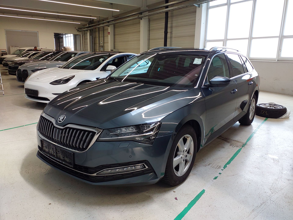 Skoda Superb COMBI 2,0 TDI STYLEDSG