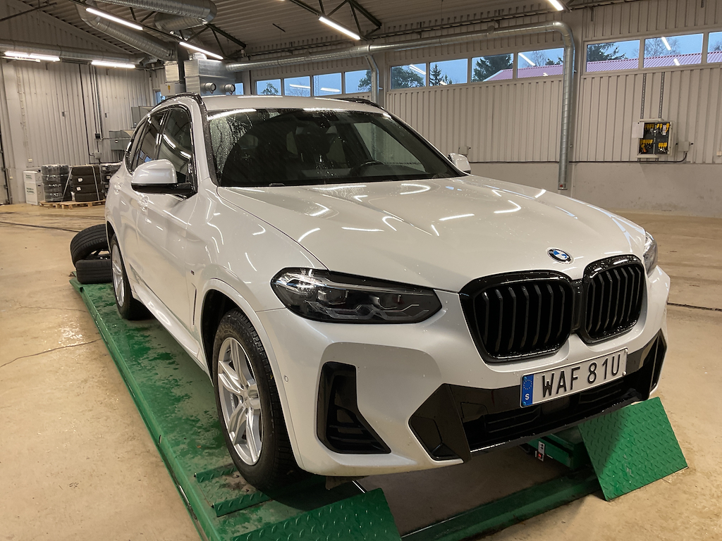 BMW X3 xDrive20d 190hk M Sport H&K Drag