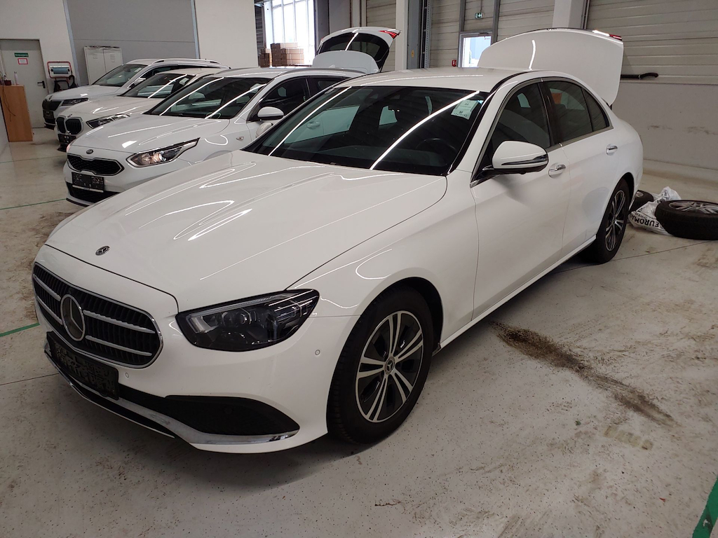 MERCEDES-BENZ E-CLASS 200D AUT. AUSTRIA EDITION