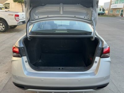 Acquista NISSAN NISSAN VERSA a Ayvens Carmarket