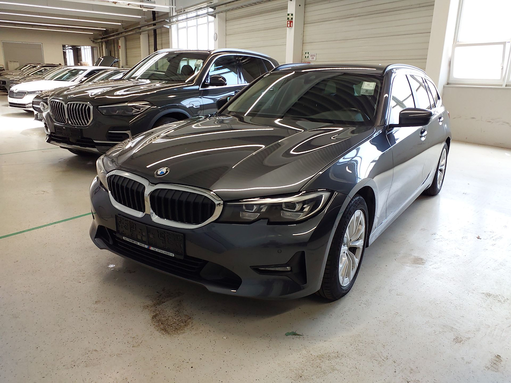 BMW 3 Series 2.0 320D XDRIVE A TOURING ADVANTAGE