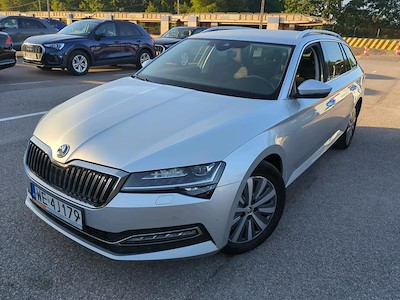 Kaufe SKODA Superb bei Ayvens Carmarket