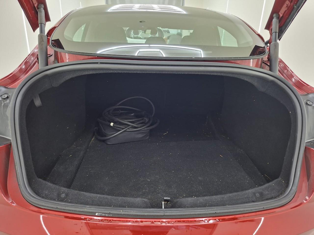 Foto 18 van Tesla Model 3