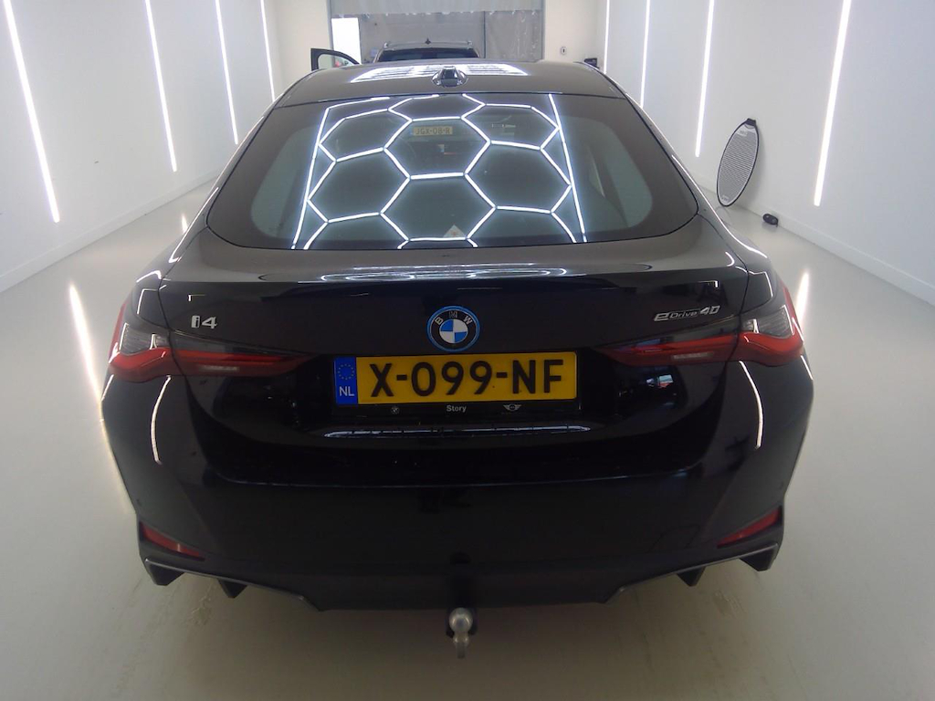 Foto 25 van BMW i4