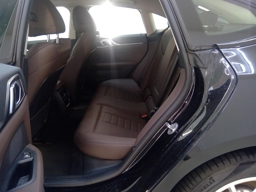 Foto 9 van BMW i4