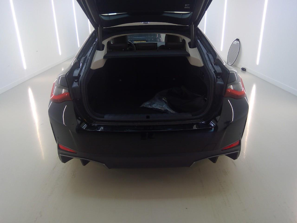 Foto 10 van BMW i4