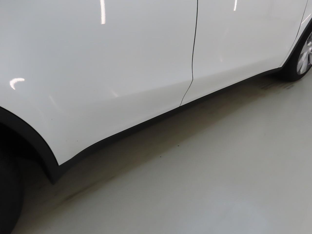 Foto 14 van Tesla Model Y