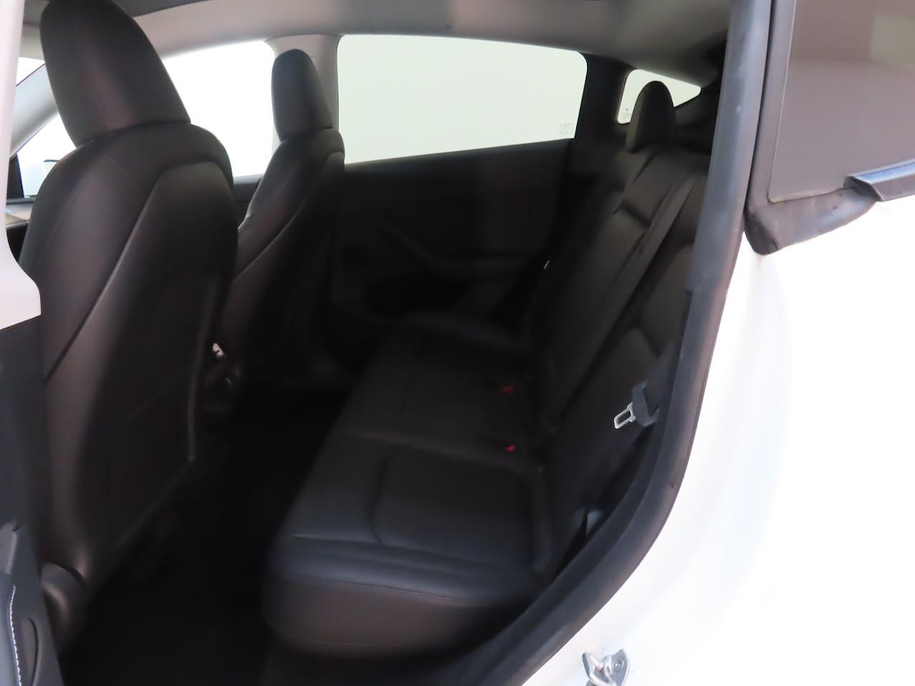 Foto 9 van Tesla Model Y