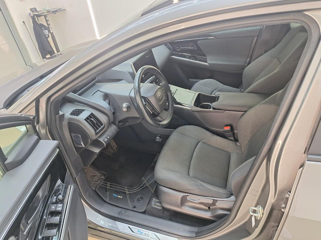 Foto 7 van Toyota bZ4X