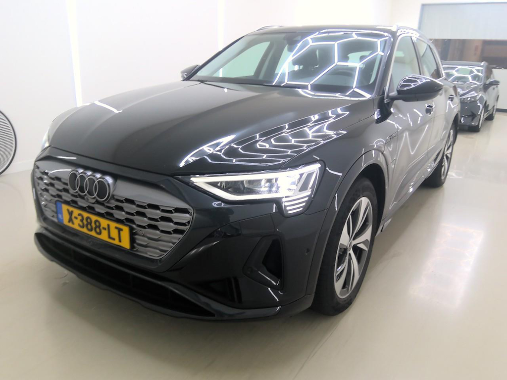Foto 2 van Audi Q8
