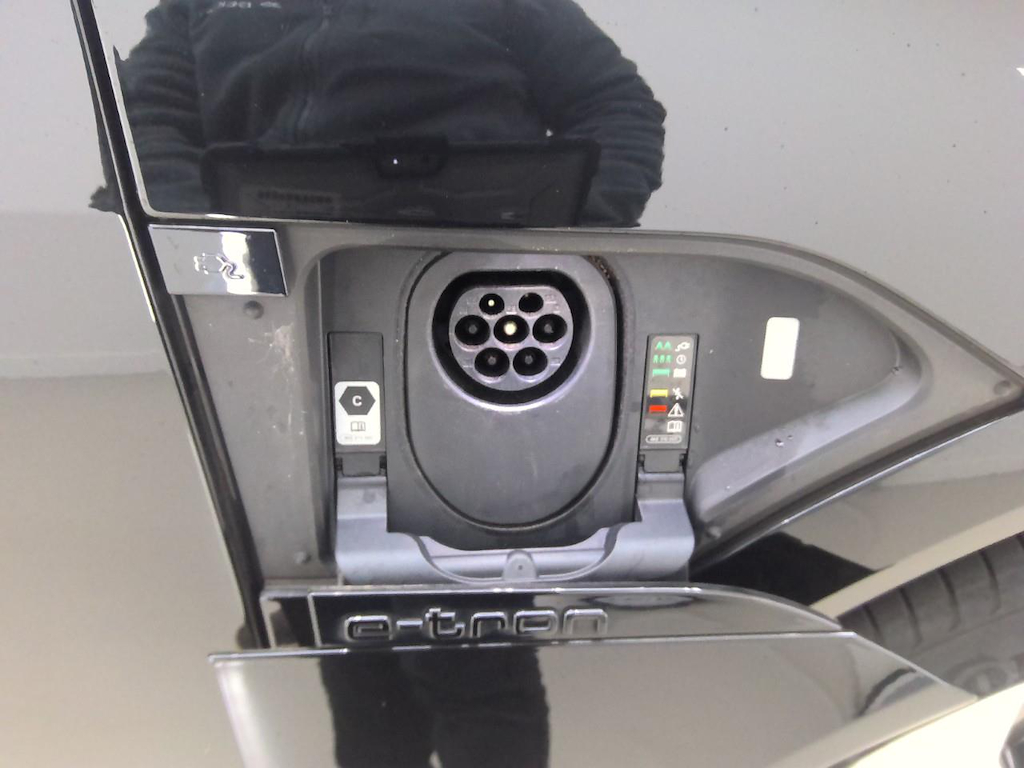 Foto 16 van Audi Q8