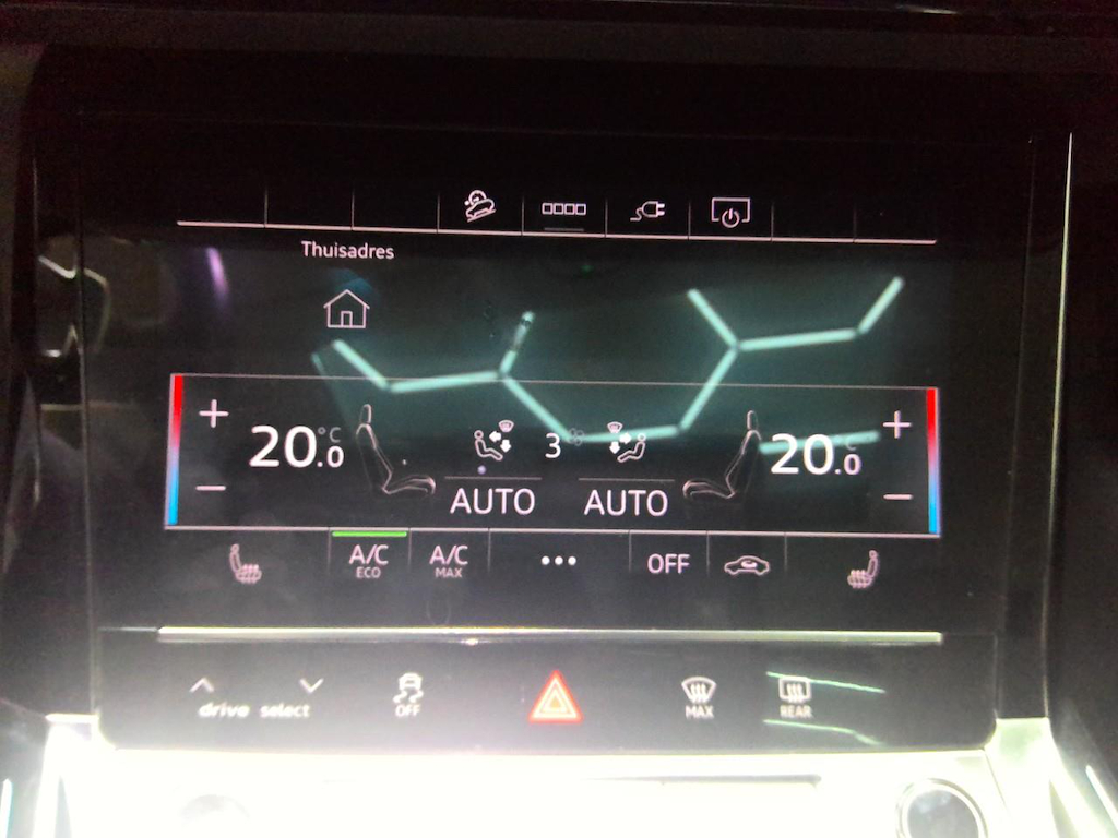 Foto 21 van Audi Q8