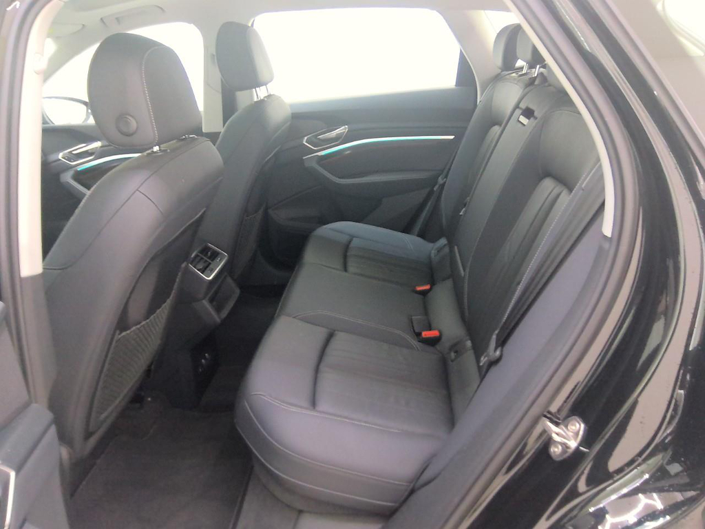 Foto 9 van Audi Q8