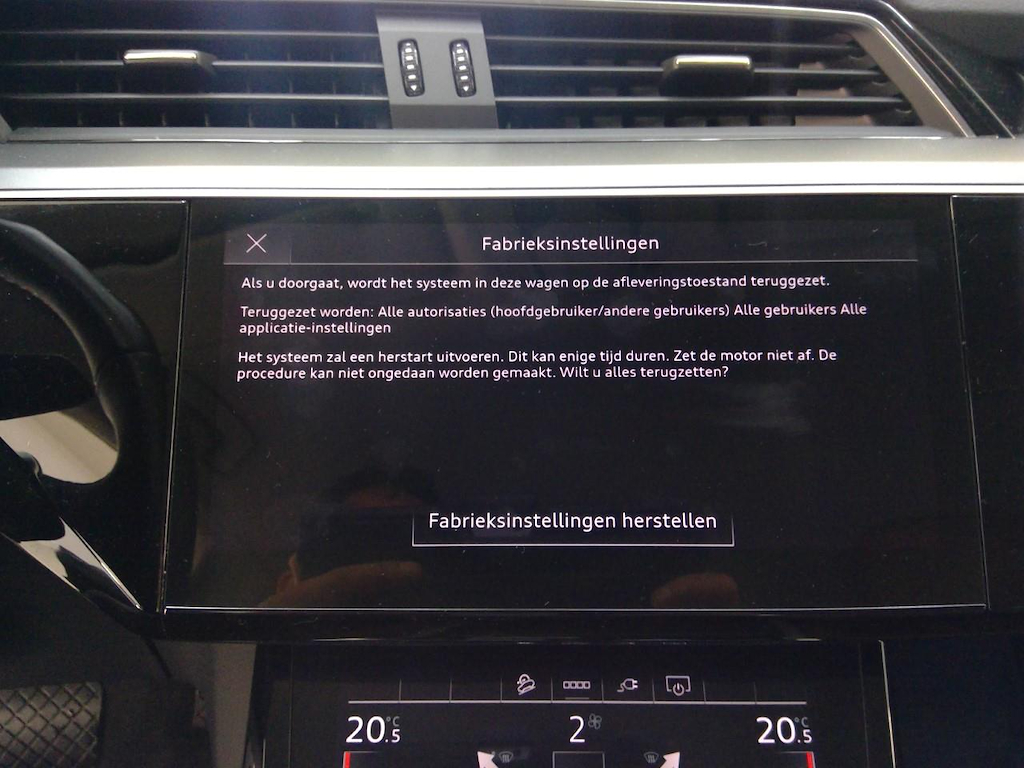 Foto 14 van Audi Q8 e-tron sportback