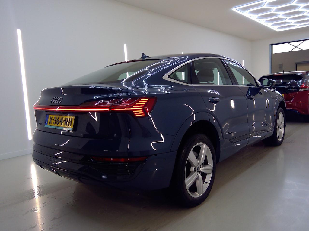 Foto 3 van Audi Q8 e-tron sportback
