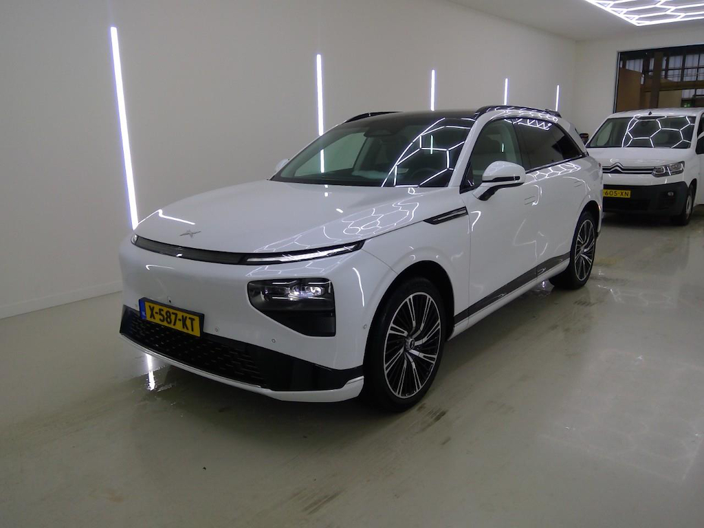 Foto 2 van XPeng G9