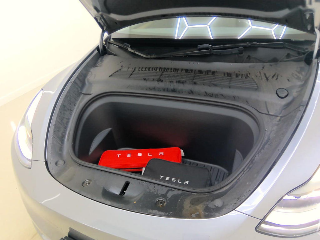 Foto 11 van Tesla Model Y