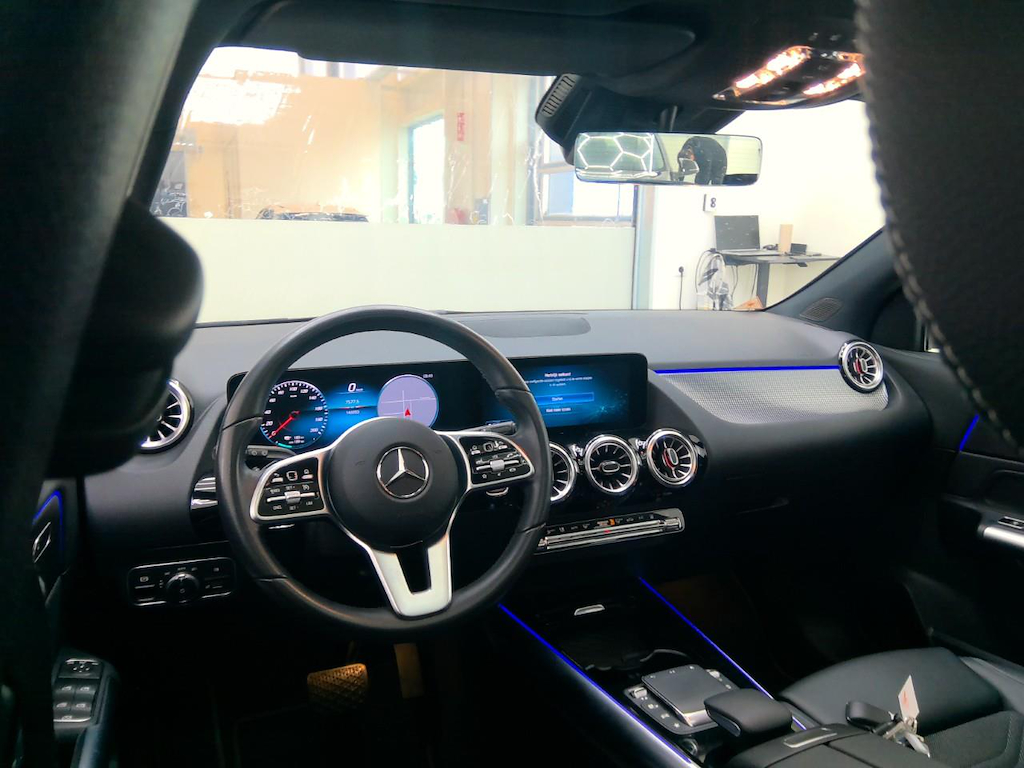 Foto 4 van Mercedes EQA