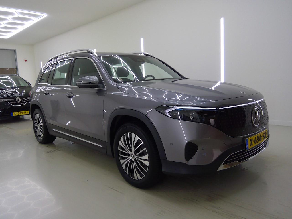 Foto 9 van Mercedes EQB