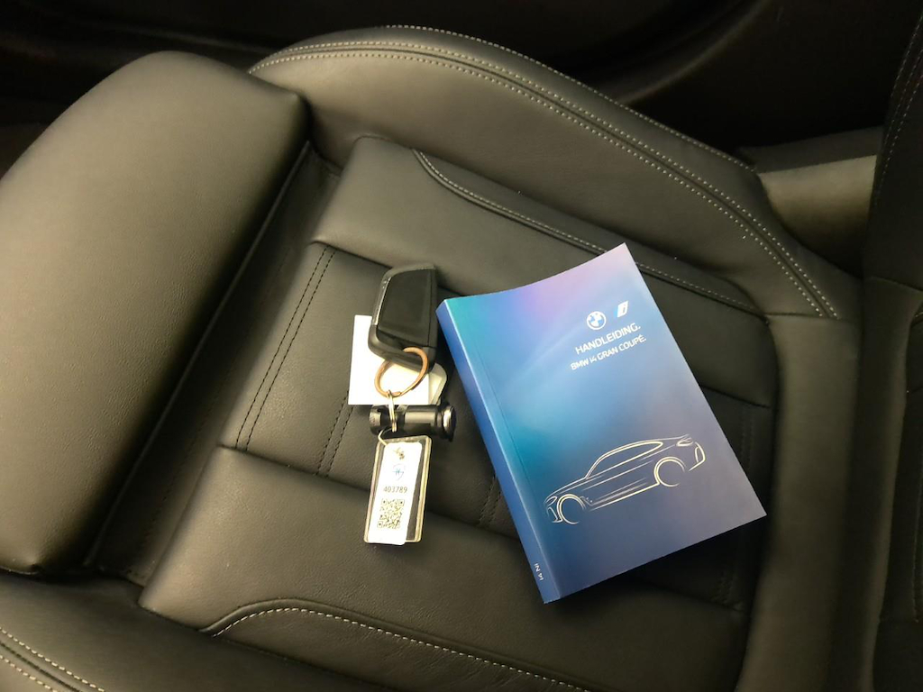 Foto 13 van BMW i4