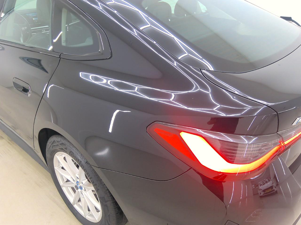 Foto 23 van BMW i4