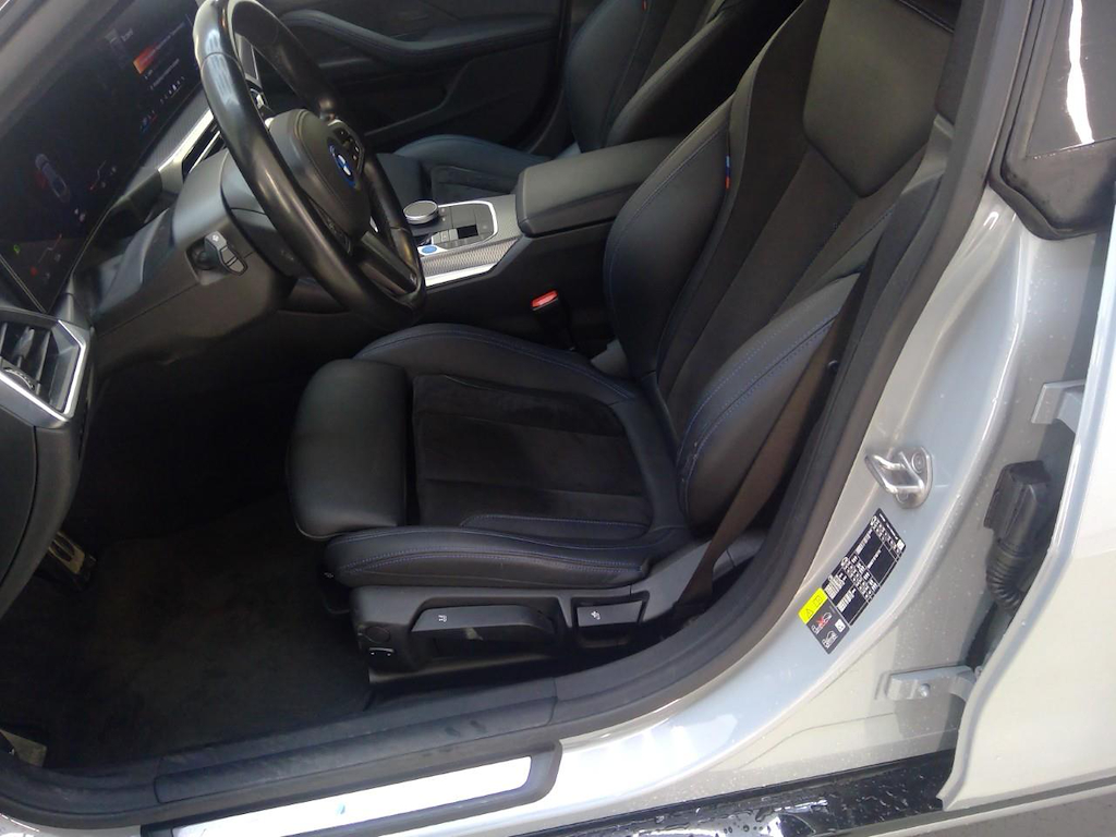 Foto 23 van BMW i4