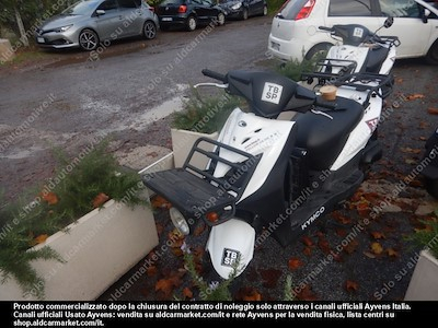 Buy KYMCO KYMCO AGILITY 50 Carry Motociclo 2-door on Ayvens Carmarket