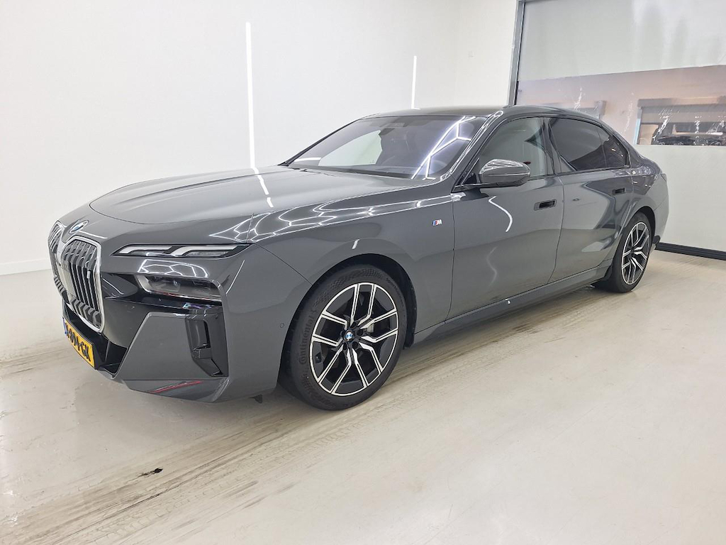 Foto 3 van BMW i7