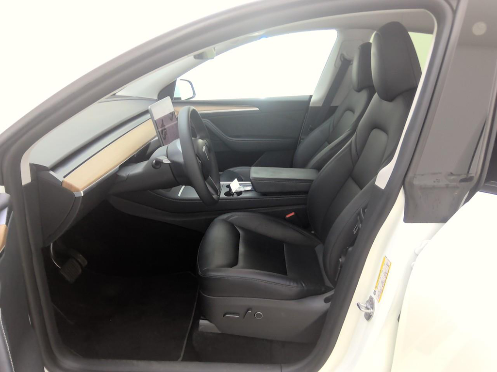 Foto 8 van Tesla Model Y