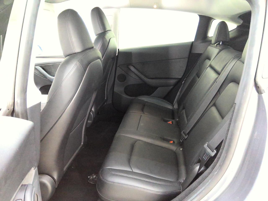 Foto 8 van Tesla Model Y