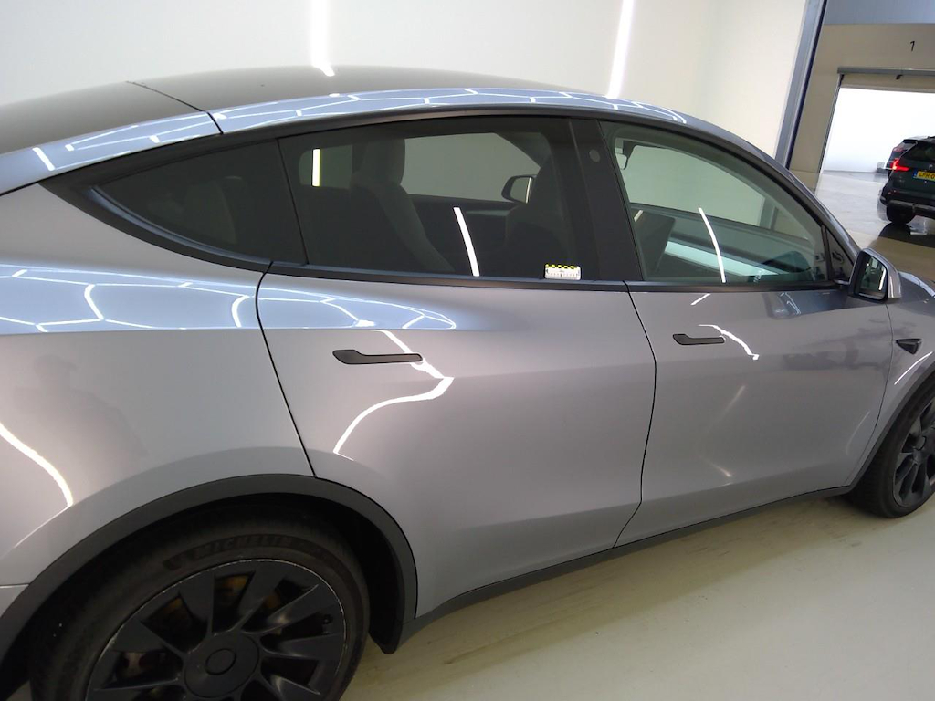 Foto 43 van Tesla Model Y