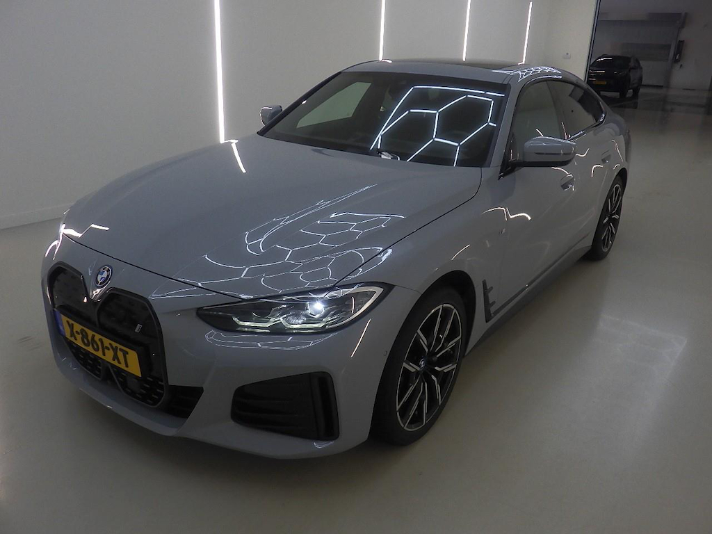 Foto 2 van BMW i4