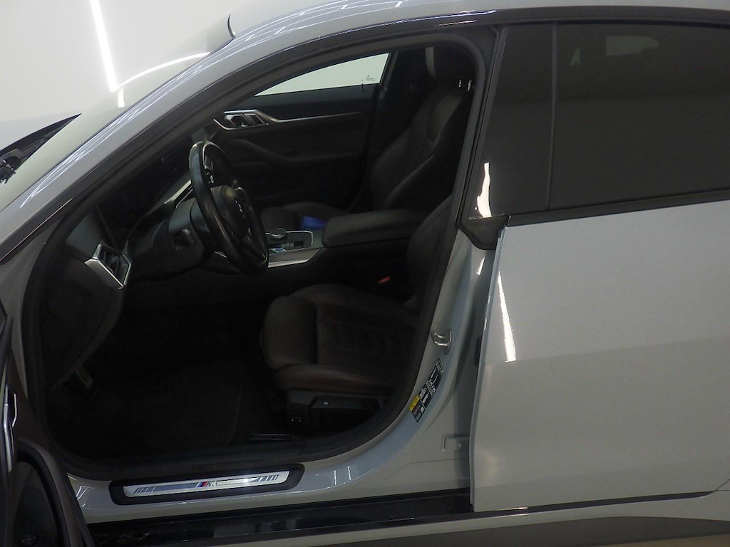 Foto 14 van BMW i4