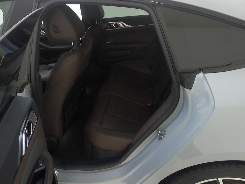 Foto 17 van BMW i4