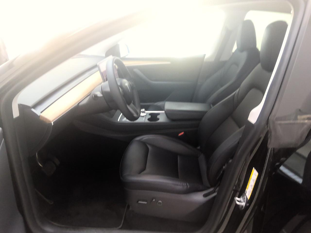 Foto 8 van Tesla Model Y
