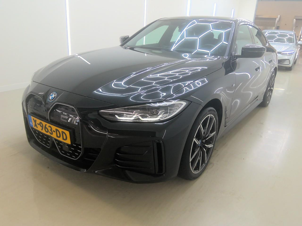 Foto 2 van BMW i4