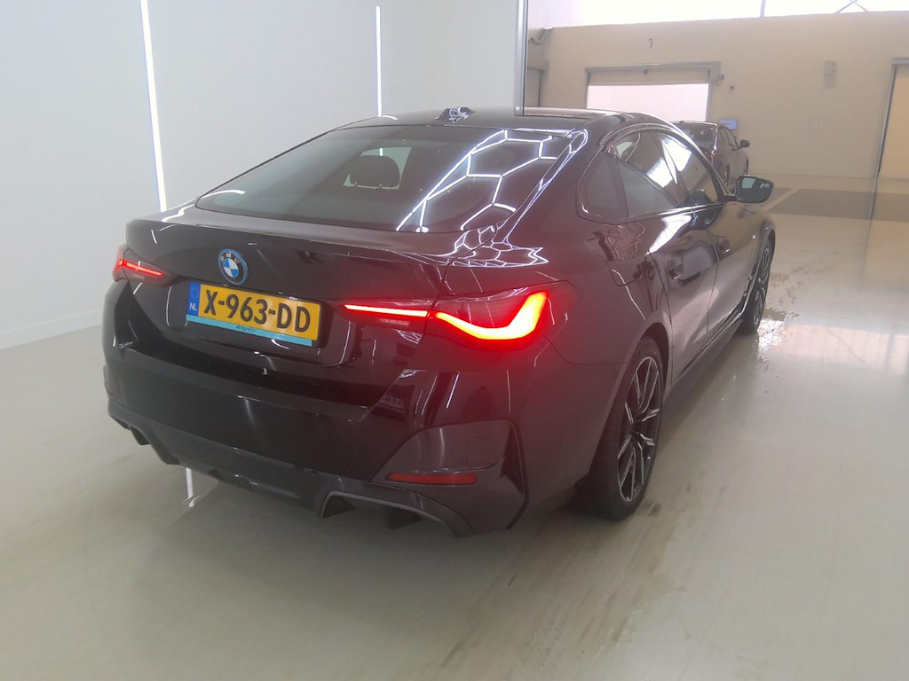 Foto 3 van BMW i4