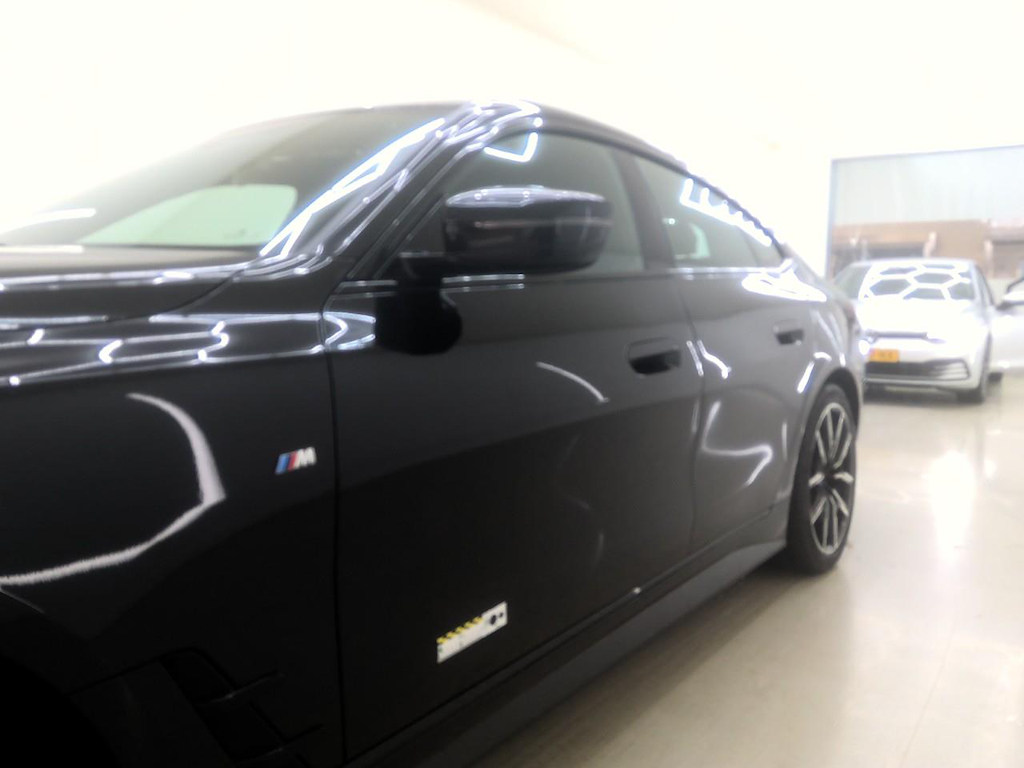 Foto 21 van BMW i4