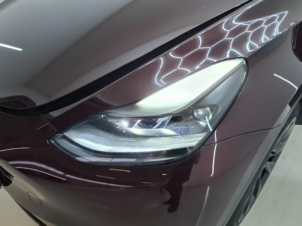 Foto 16 van Tesla Model Y